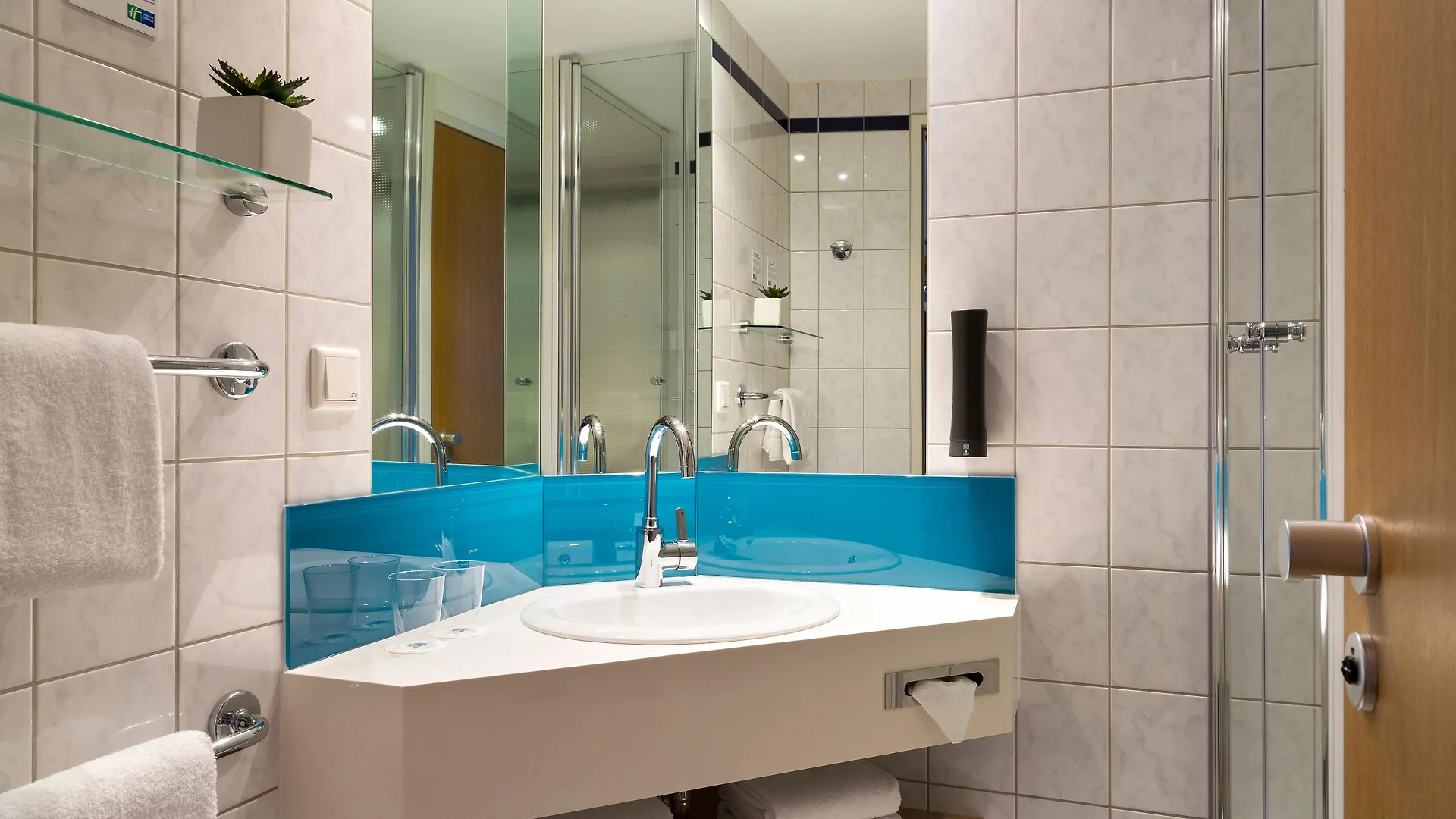 Holiday Inn Express Cologne Troisdorf By Ihg 3*,  Németország