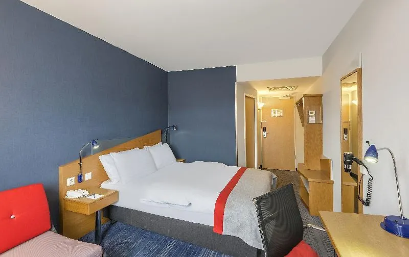 Holiday Inn Express Cologne Troisdorf By Ihg