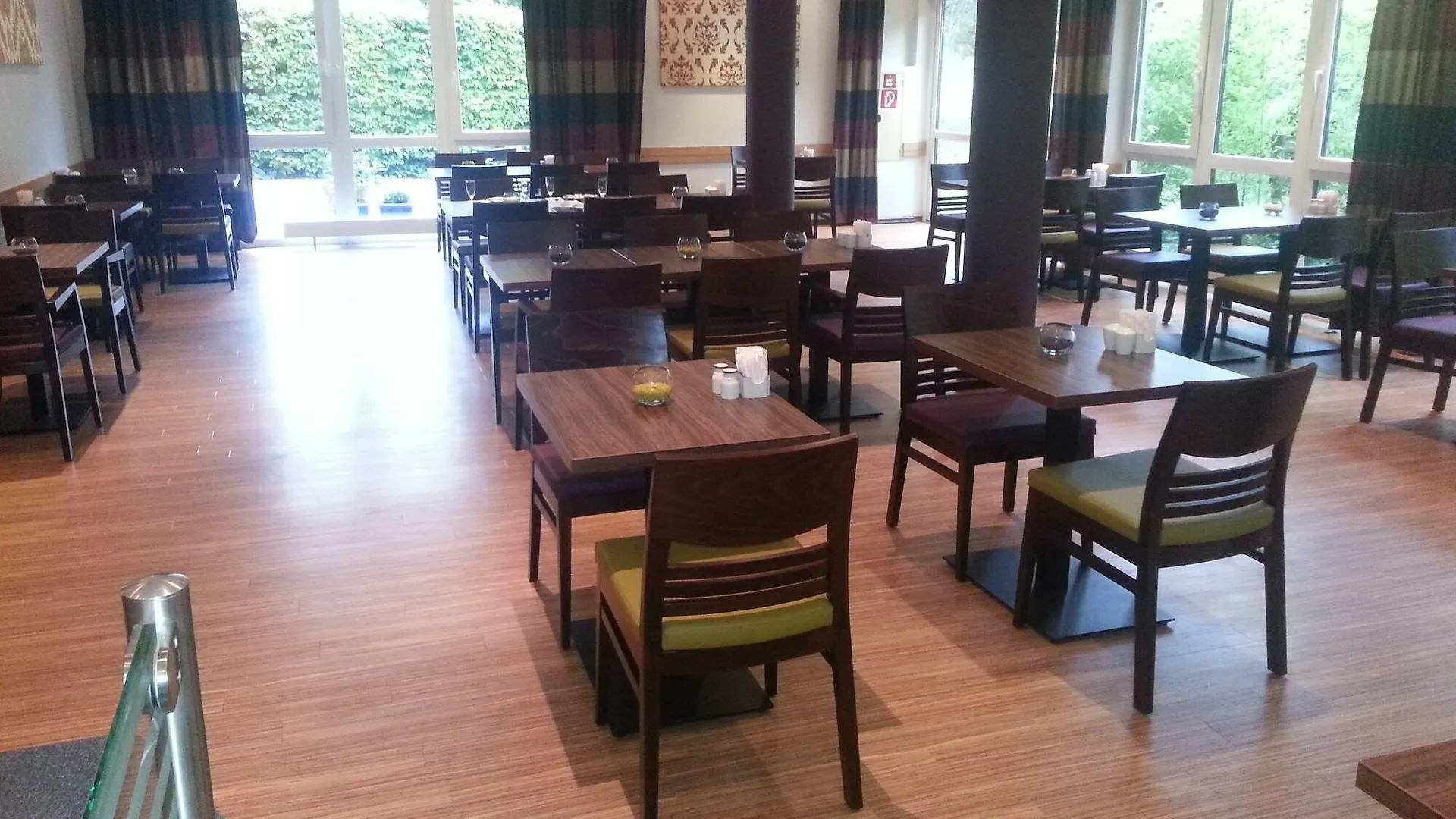 Holiday Inn Express Cologne Troisdorf By Ihg Szálloda